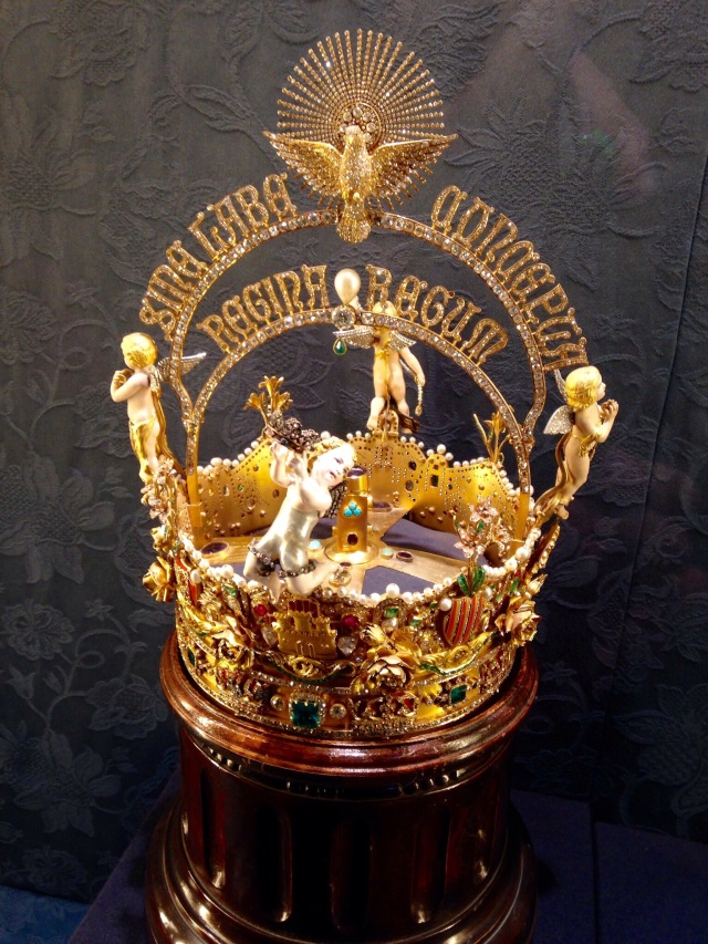 One of two crowns on display, behind pretty thick security glass. Hard to see on this photograph but the Gold was inset with Diamonds, Rubies and Emeralds !! 